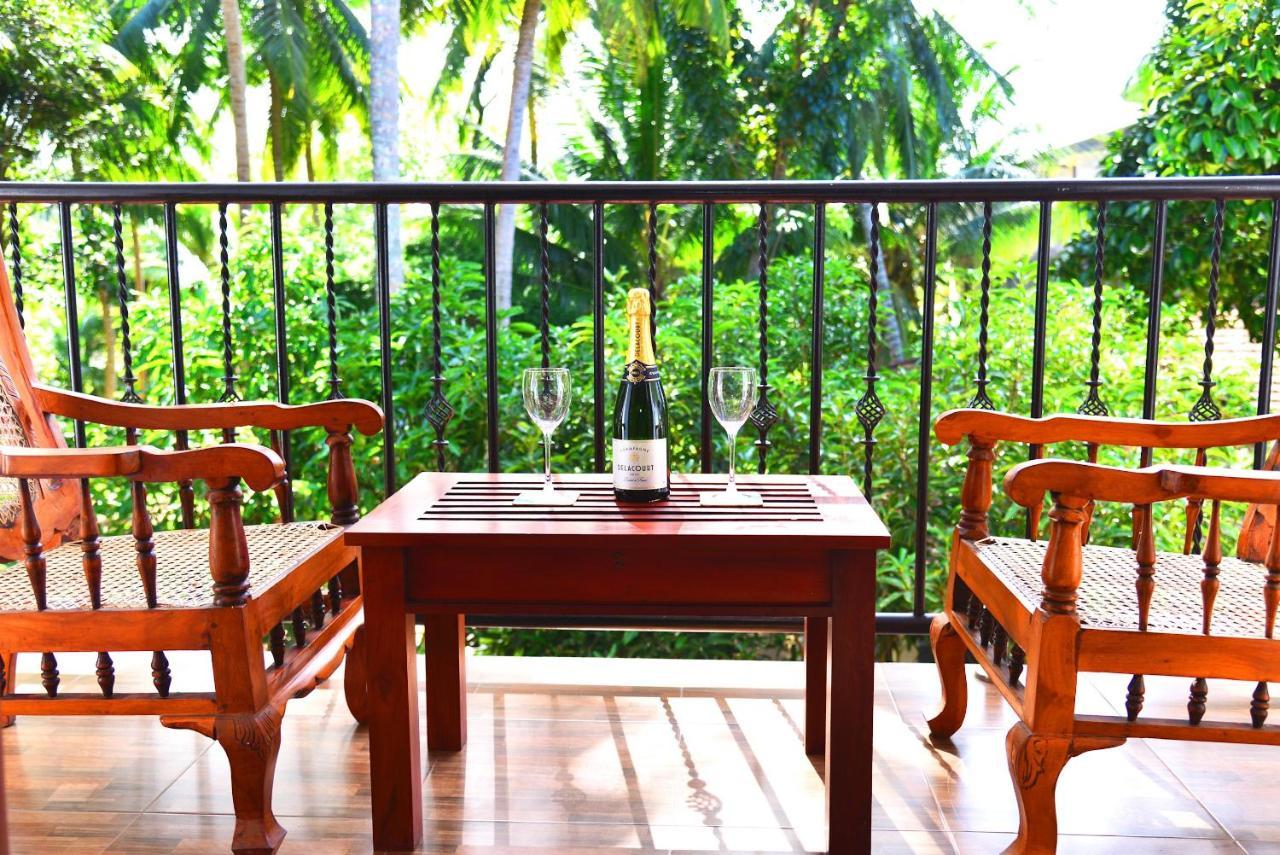 Little Villa Hotel Wadduwa Bagian luar foto